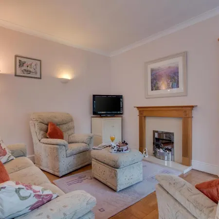 3 Bed In Oc-s018 Scarborough
