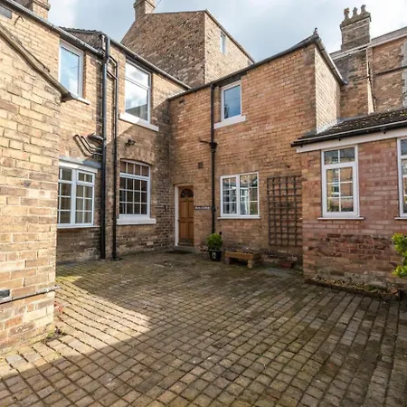 بيت للعطل 3 Bed In Oc-s018 سكرابورو