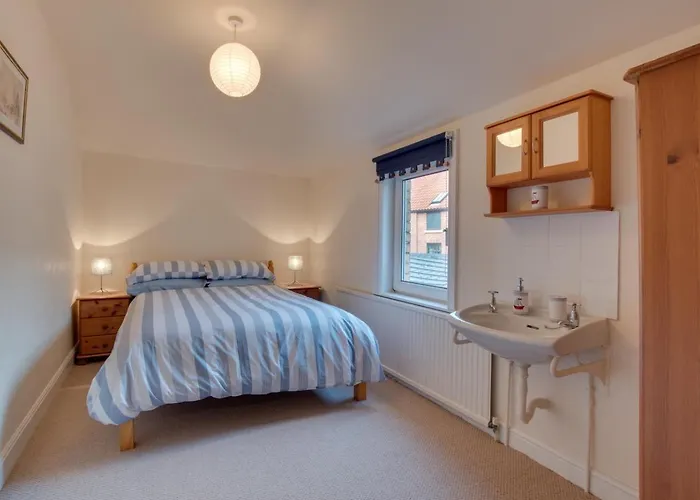 3 Bed In Oc-s018 Scarborough