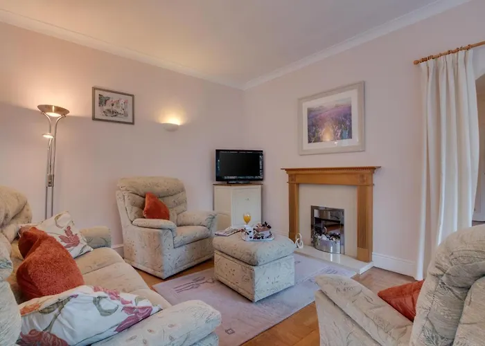 3 Bed In Oc-s018 Scarborough